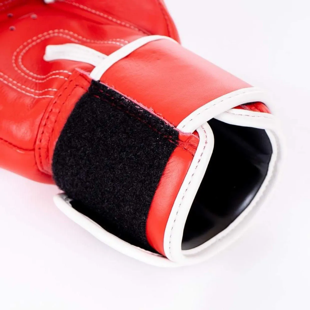 Buakaw Boxing Gloves BGL-W1 Red