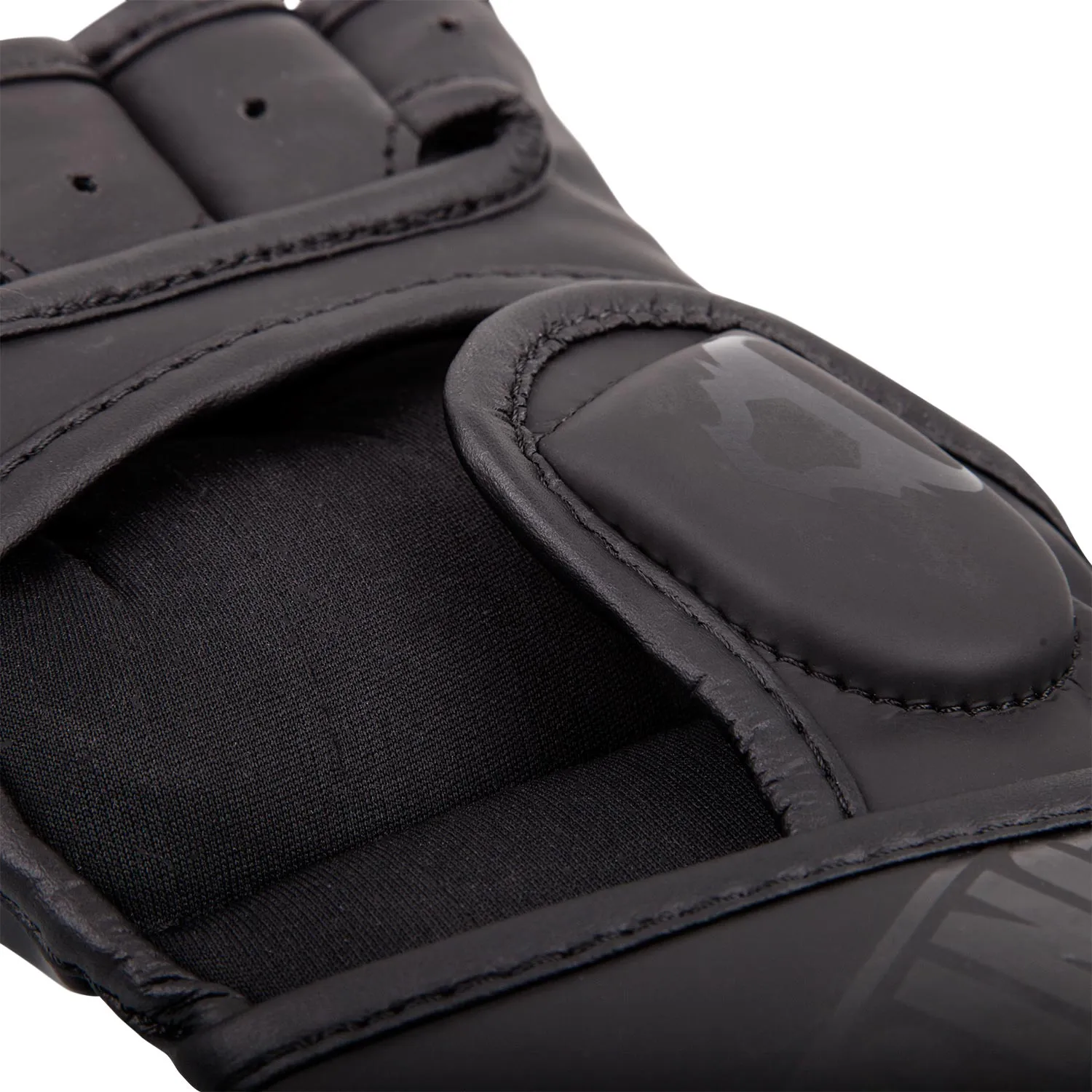 Ringhorns Nitro MMA Gloves - Black/Black