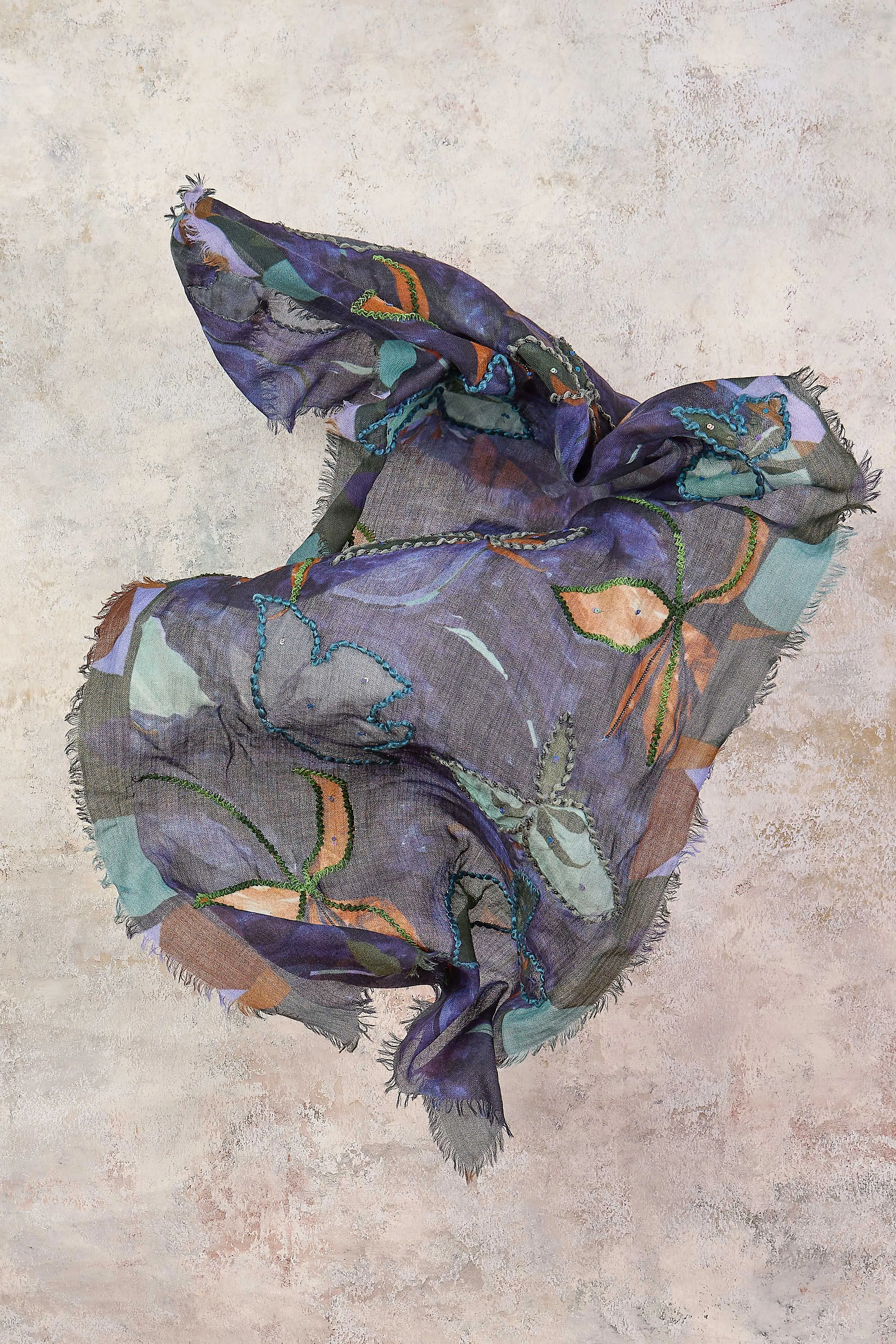 Floral Embroidered Wool Viola Scarf - Luxurious and Stylish