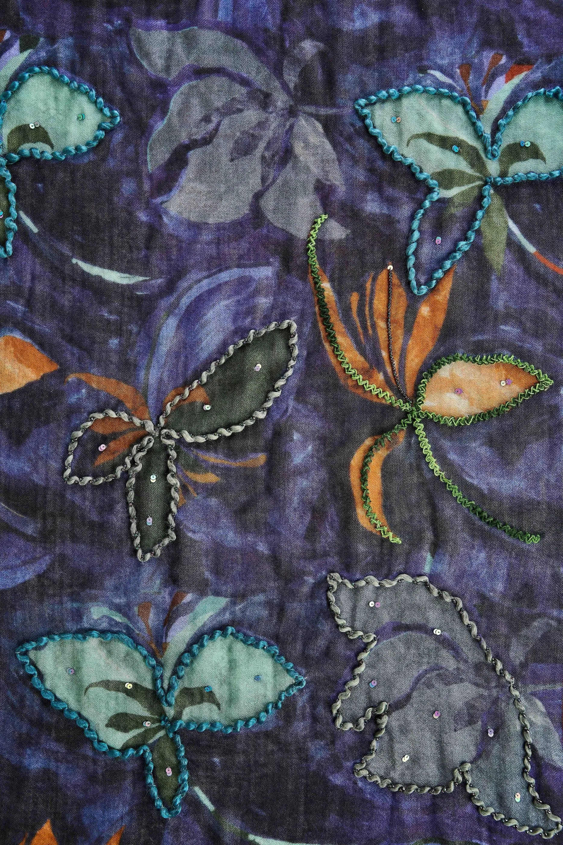 Floral Embroidered Wool Viola Scarf - Luxurious and Stylish